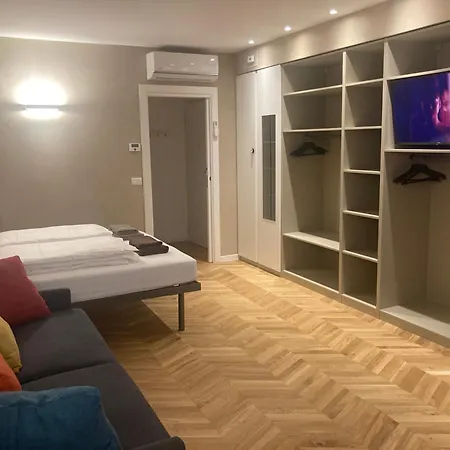 1 Apartament *